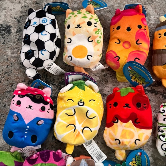 Cepia Cats Vs. Pickles Plushies Bundle or Individual - Picture 3 of 9